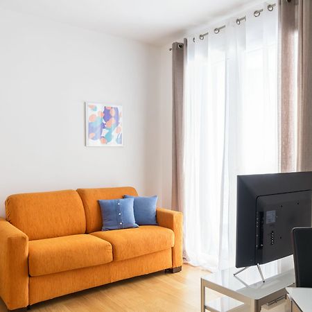 Appartamento Joivy Sunny 1-Bed Flat With Balcony Milano Esterno foto