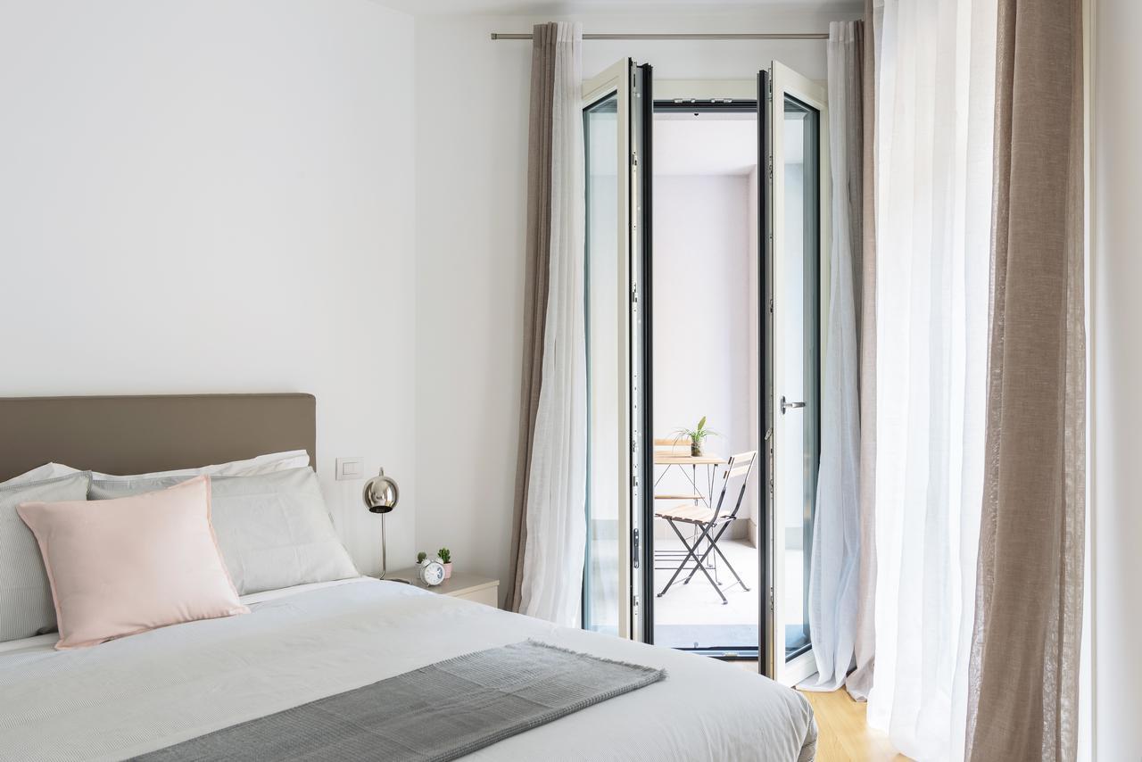 Appartamento Joivy Sunny 1-Bed Flat With Balcony Milano Esterno foto