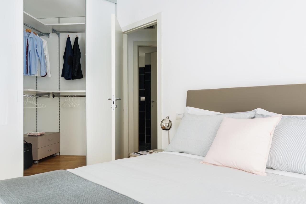 Appartamento Joivy Sunny 1-Bed Flat With Balcony Milano Esterno foto