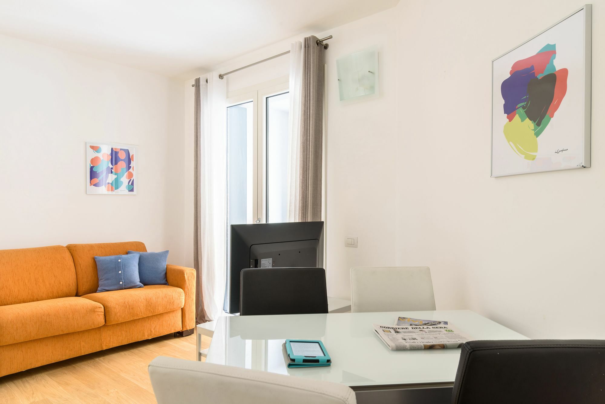 Appartamento Joivy Sunny 1-Bed Flat With Balcony Milano Esterno foto