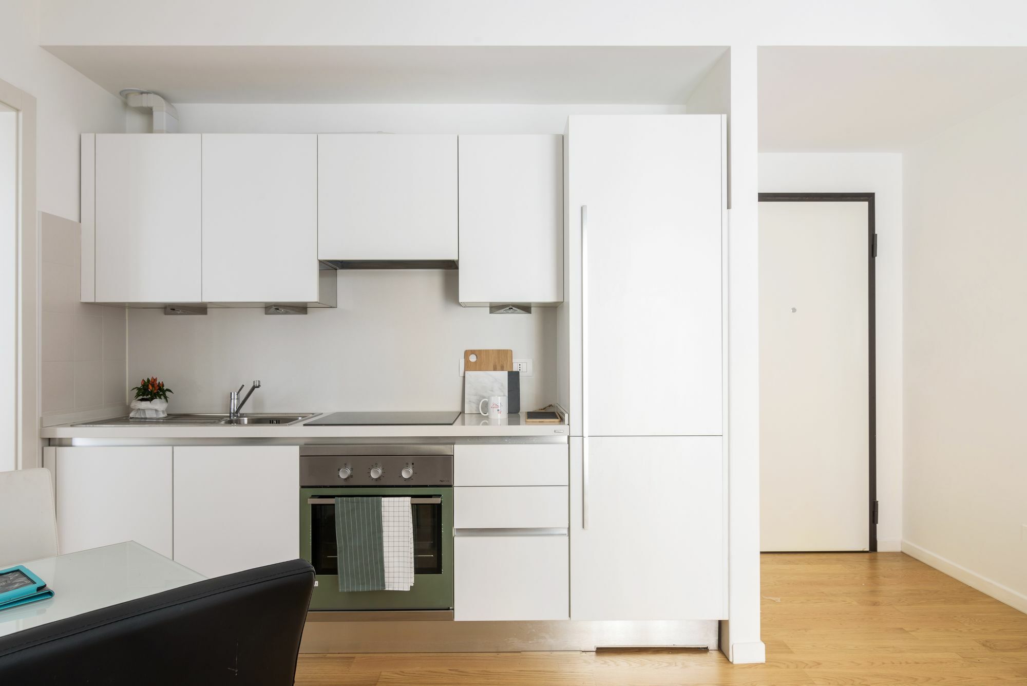 Appartamento Joivy Sunny 1-Bed Flat With Balcony Milano Esterno foto