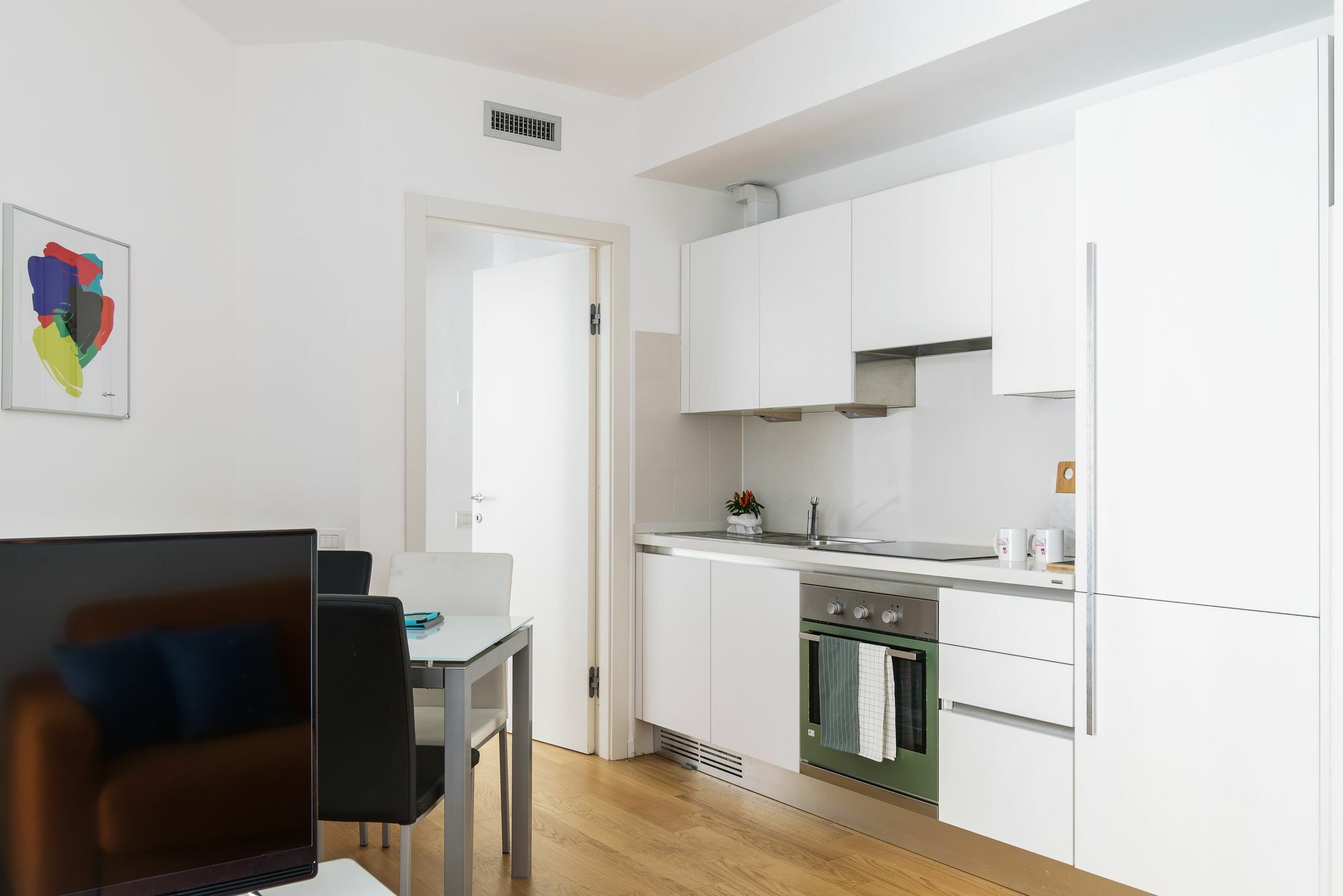 Appartamento Joivy Sunny 1-Bed Flat With Balcony Milano Esterno foto